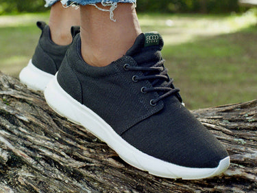 Explorer V2 for Men | Black and White